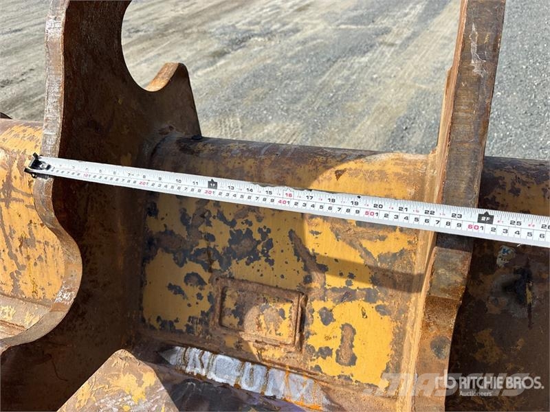 CAT 64 in Cleanup Excavator Bucket Kašike / Korpe
