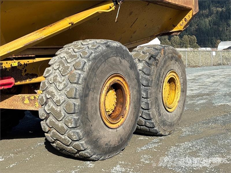 CAT 740 Zglobni damperi