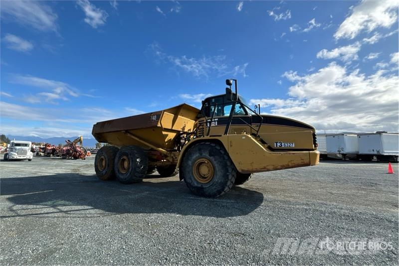 CAT 740 Zglobni damperi