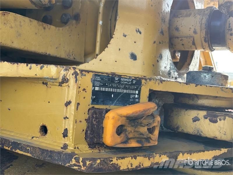 CAT 740 Zglobni demperji