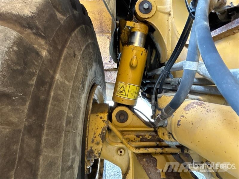 CAT 740 Zglobni damperi