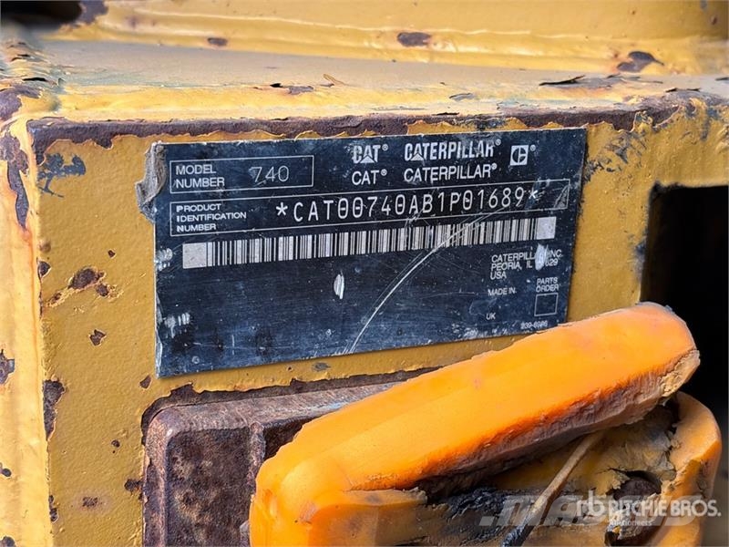 CAT 740 Zglobni damperi