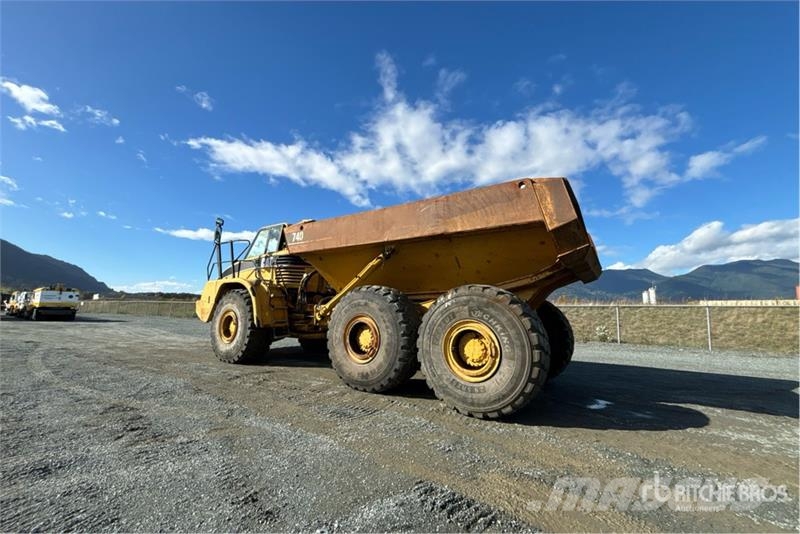 CAT 740 Zglobni damperi