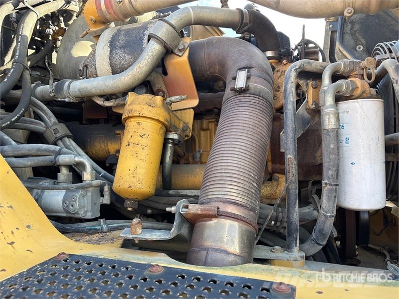 CAT 740 Zglobni damperi