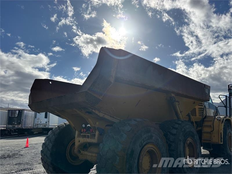 CAT 740 Zglobni damperi
