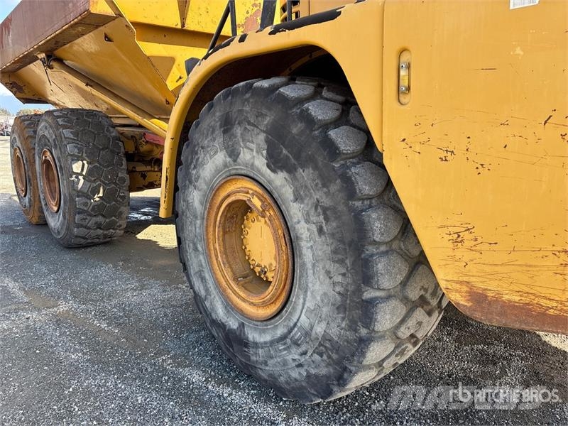 CAT 740 Zglobni damperi