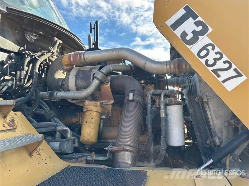 CAT 740 Zglobni damperi