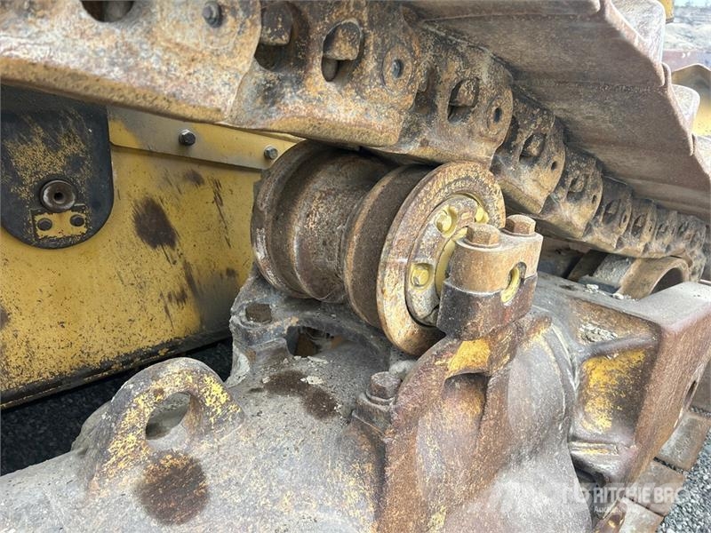 CAT D8T Buldozer sobre oruga