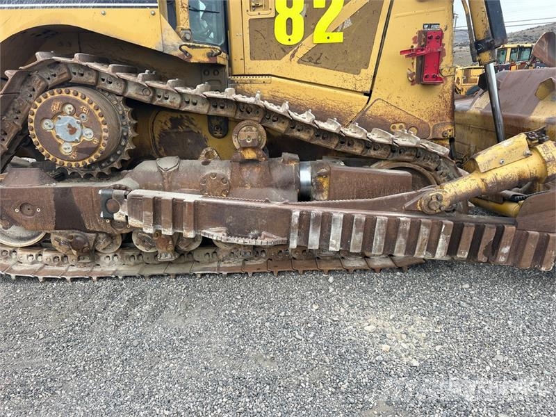 CAT D8T Buldozer sobre oruga