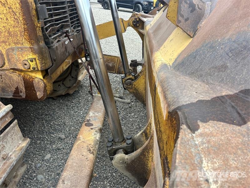 CAT D8T Buldozer sobre oruga
