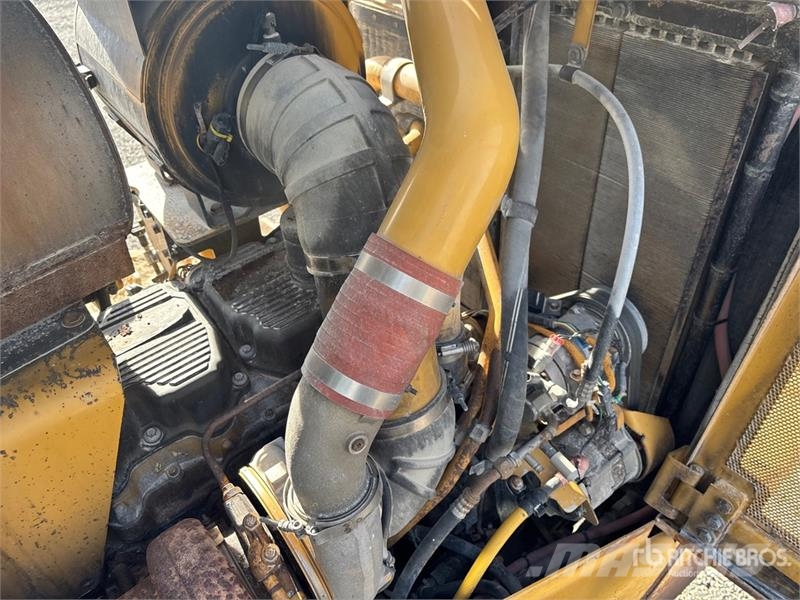 CAT D8T Bulldozer
