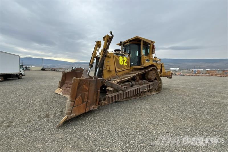 CAT D8T Buldozer sobre oruga