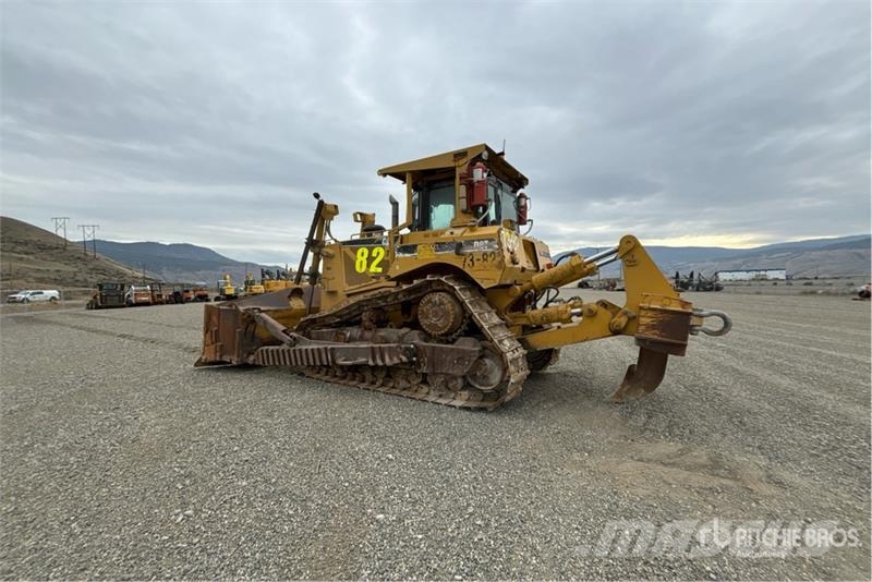 CAT D8T Buldozer sobre oruga