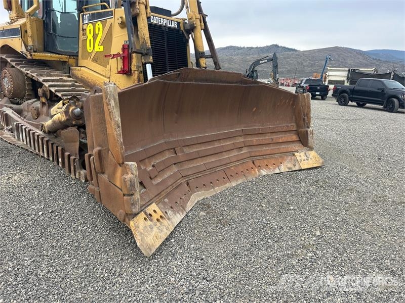 CAT D8T Buldozer sobre oruga