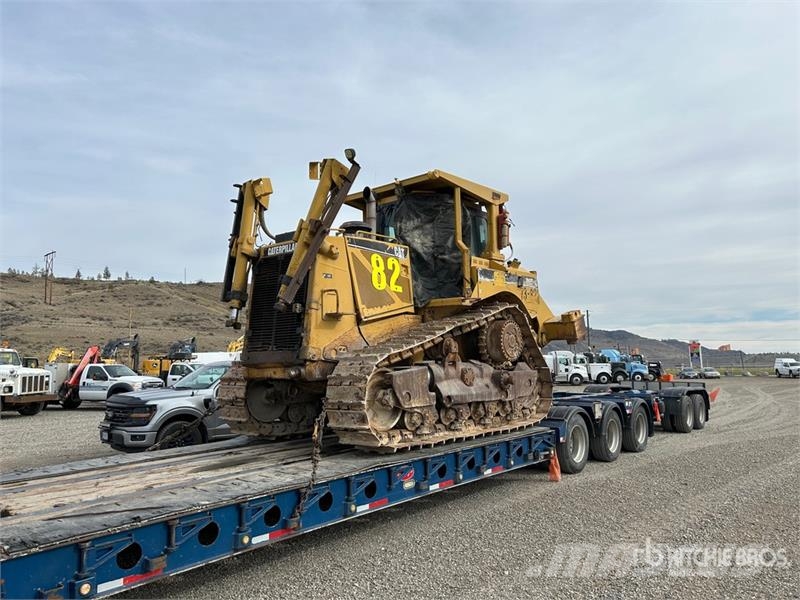 CAT D8T Crawler dozers