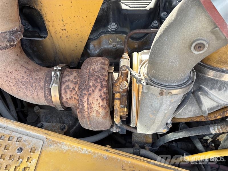 CAT D8T Bulldozer