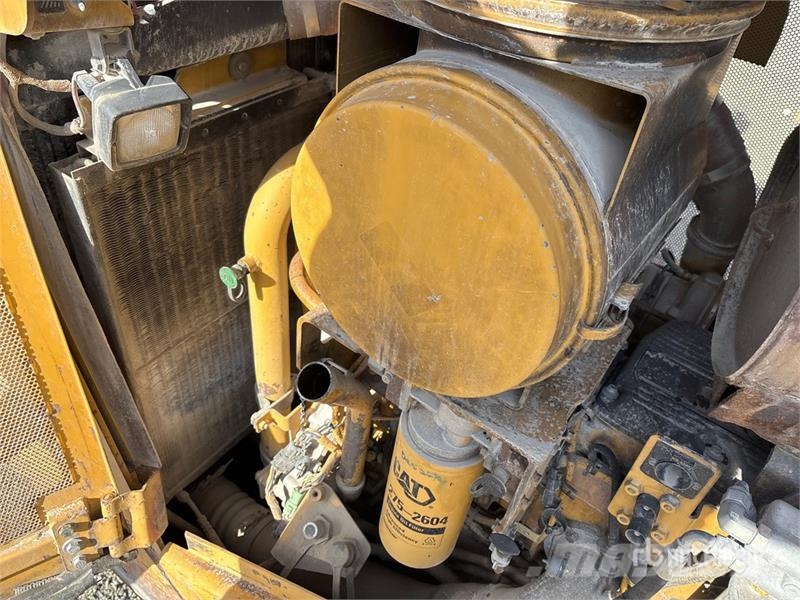 CAT D8T Bulldozer