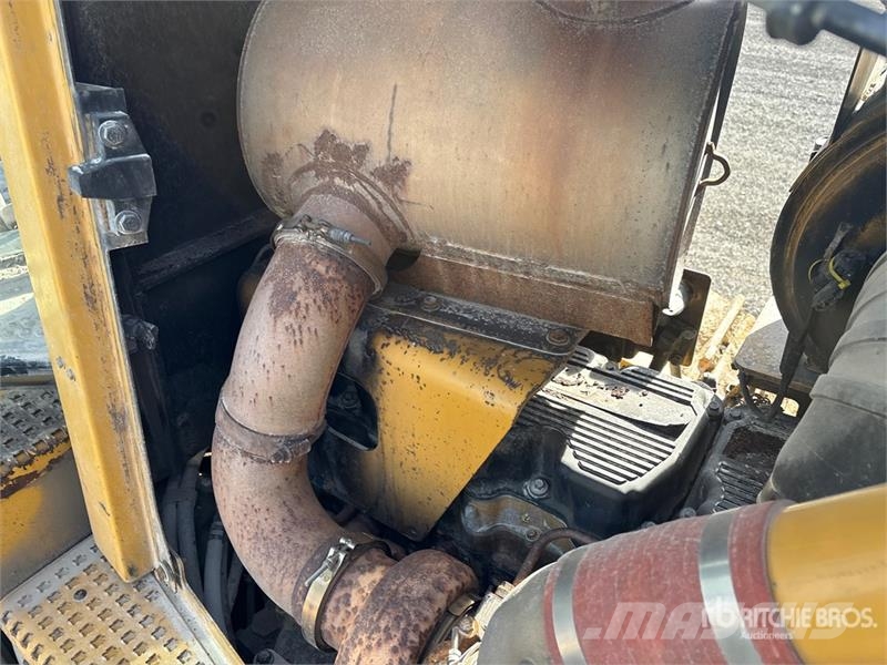 CAT D8T Bulldozer