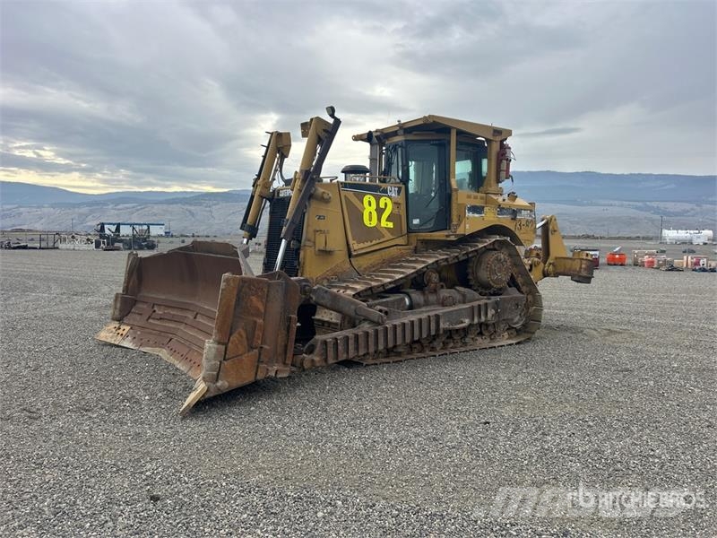 CAT D8T Buldozer sobre oruga