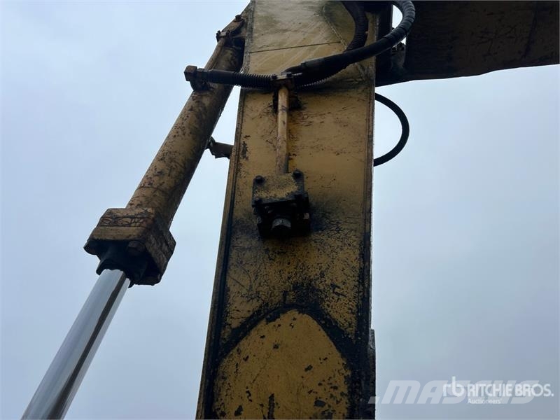 CAT EL300 Tracked Excavator Crawler excavators