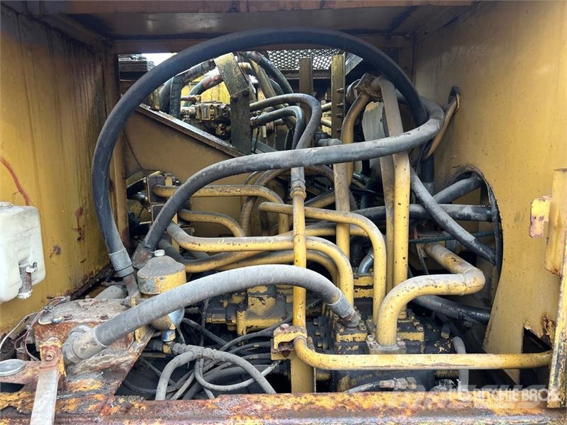 CAT EL300 Tracked Excavator Crawler excavators