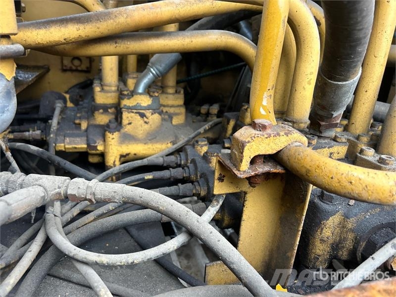 CAT EL300 Tracked Excavator Crawler excavators