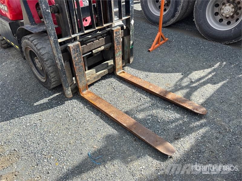 CAT GP30 10435 lb Cushion Tire Forklift Інше