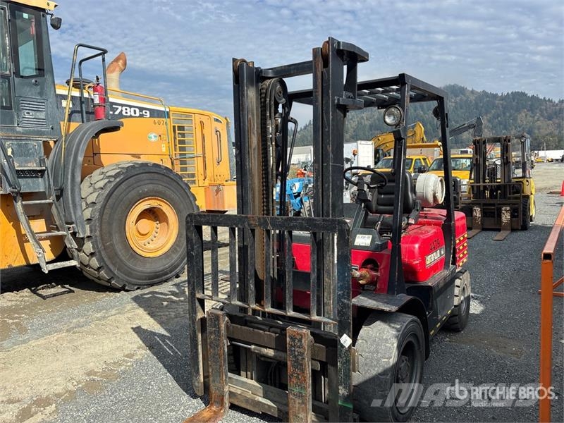 CAT GP30 10435 lb Cushion Tire Forklift Gaffeltrucker - Annet