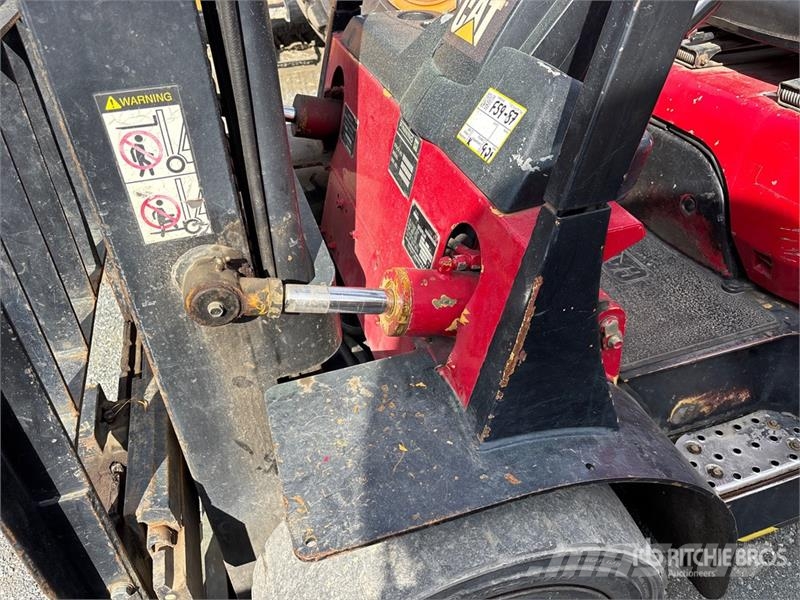 CAT GP30 5800 lb Cushion Tire Forklift Wózki widłowe inne