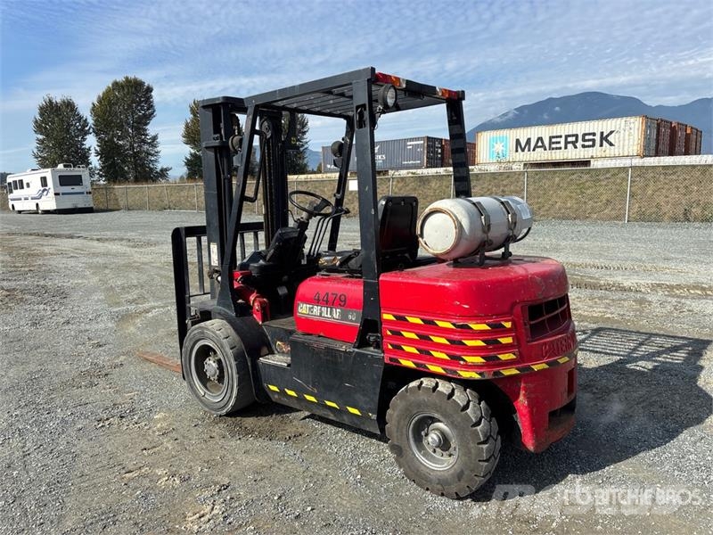 CAT GP30 5800 lb Cushion Tire Forklift Wózki widłowe inne