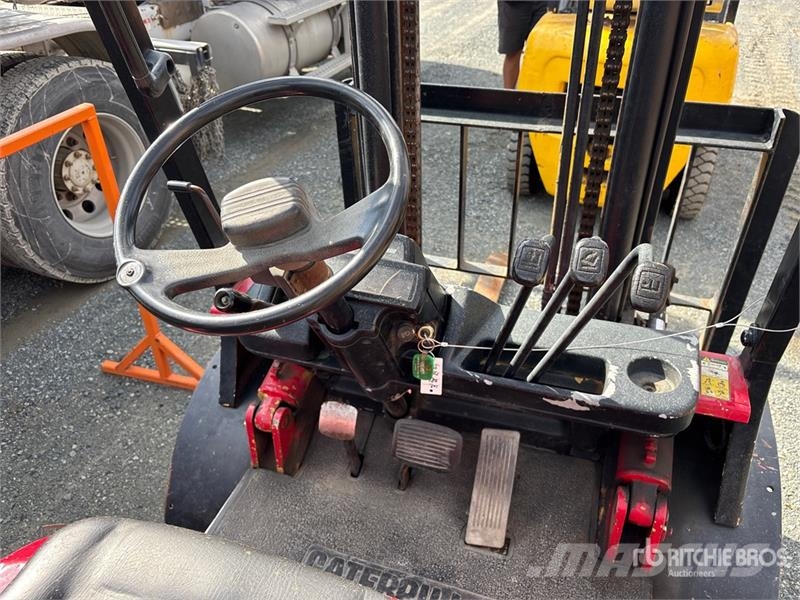 CAT GP30 5800 lb Cushion Tire Forklift Wózki widłowe inne