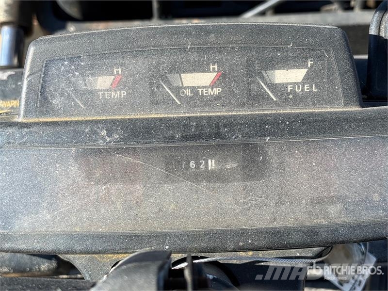 CAT GP30 5800 lb Pneumatic Tire Forklift Targoncák-Egyéb