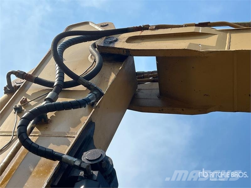 CAT M318C Ekskavatori uz riteņiem
