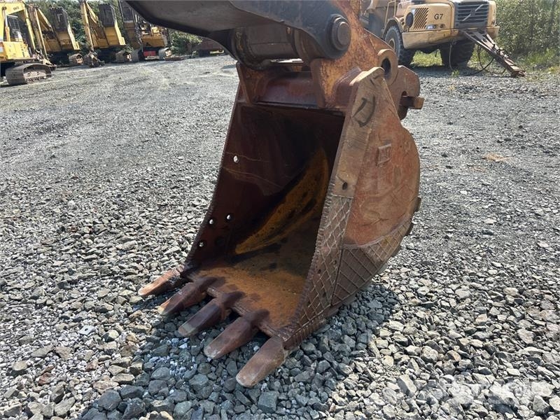 CAT M318C Ekskavatori uz riteņiem