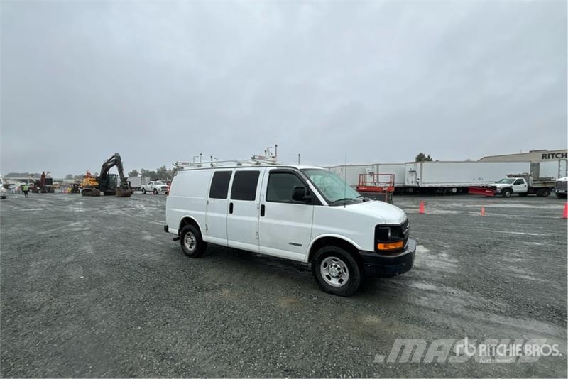 Chevrolet Express 2500 Cargo Van Panel vanlar