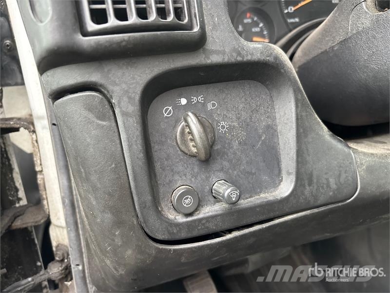 Chevrolet Express 2500 Cargo Van Krovininiai furgonai