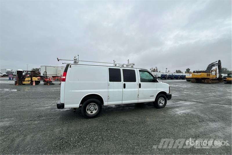Chevrolet Express 2500 Cargo Van Panel vanlar