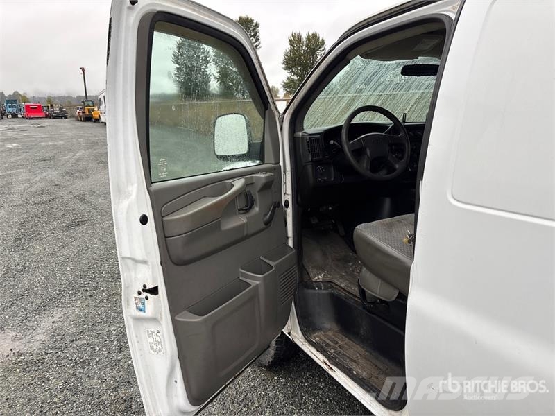 Chevrolet Express 2500 Cargo Van Panel vanlar