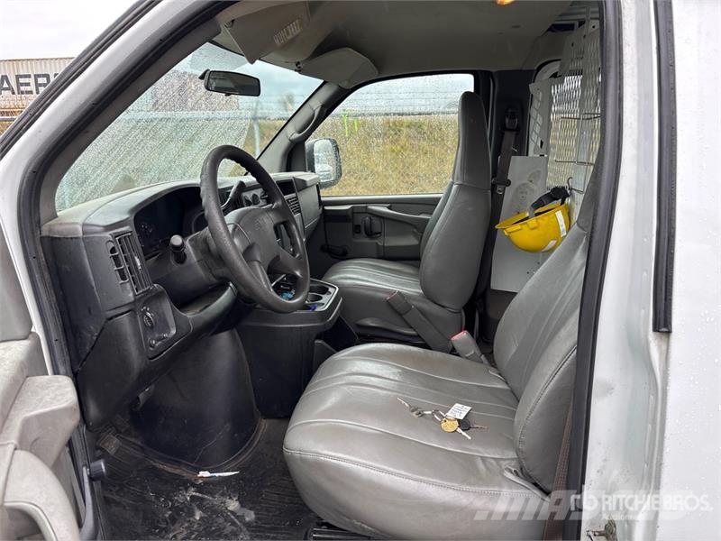 Chevrolet Express 2500 Cargo Van Krovininiai furgonai