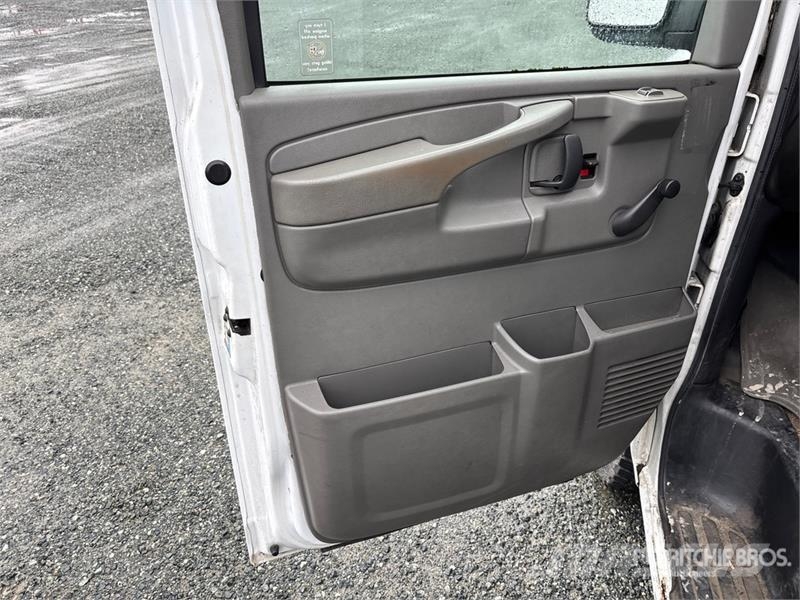 Chevrolet Express 2500 Cargo Van Panel vanlar