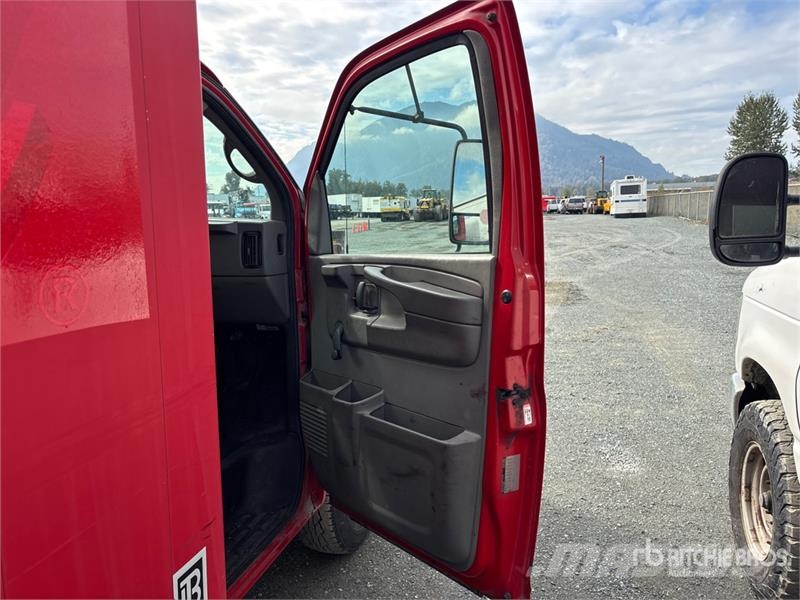 Chevrolet Express 3500 Sanduk kamioni