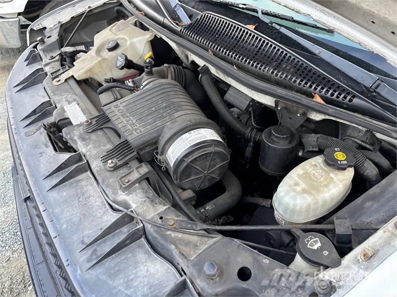 Chevrolet Express G3500 탑차 트럭