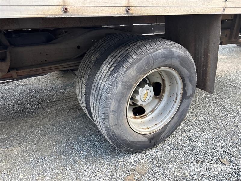 Chevrolet Express G3500 탑차 트럭