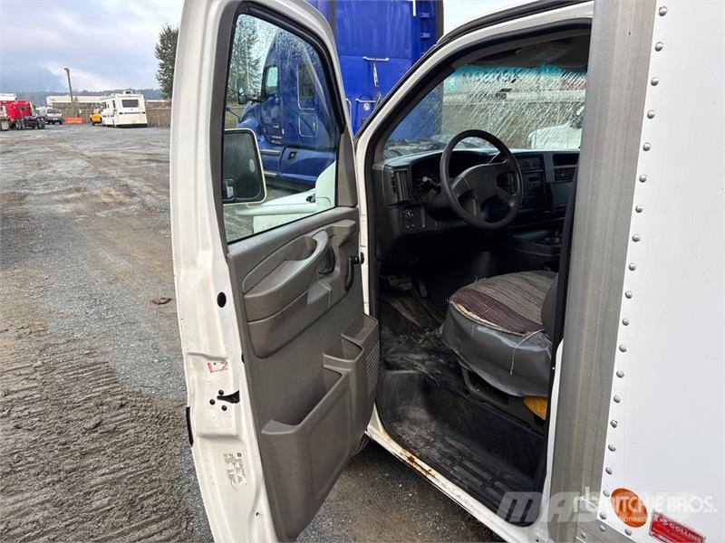 Chevrolet Express G3500 탑차 트럭