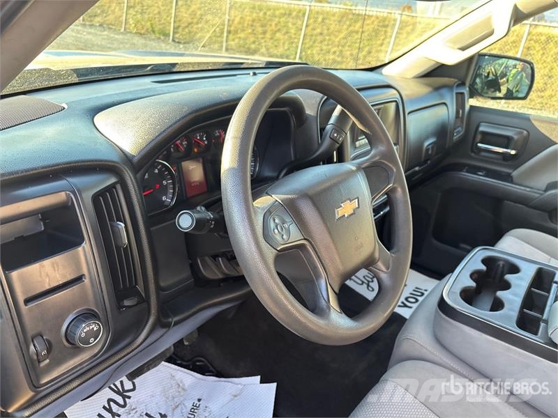 Chevrolet Silverado 1500 Ciężarówki typu Platforma / Skrzynia