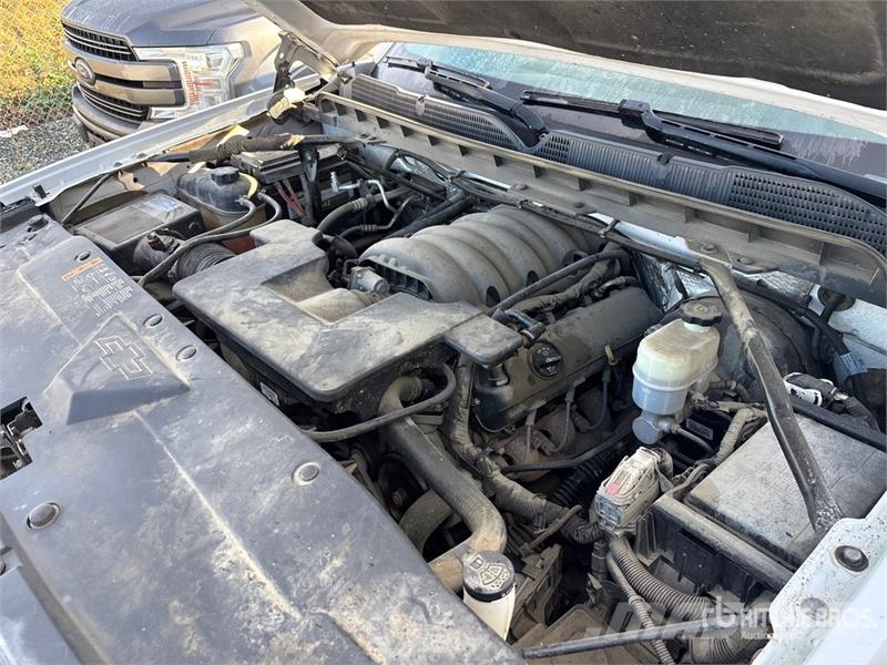 Chevrolet Silverado 1500 4x4 Extended Cab Pickup Egyéb