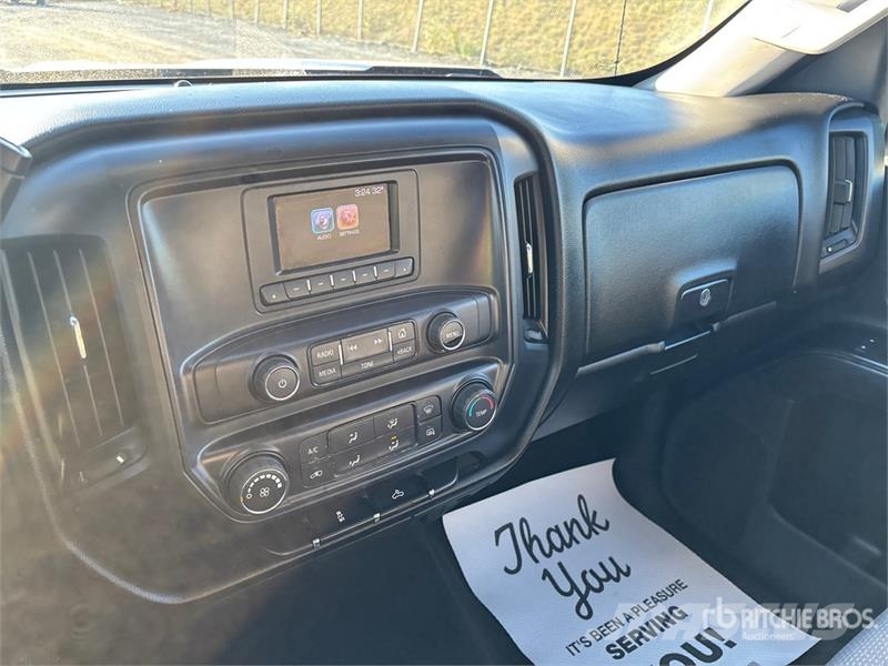 Chevrolet Silverado 1500 Ciężarówki typu Platforma / Skrzynia