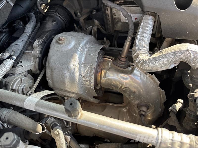 Chevrolet Silverado 1500 LT 4x4 Crew Cab Pickup Diger