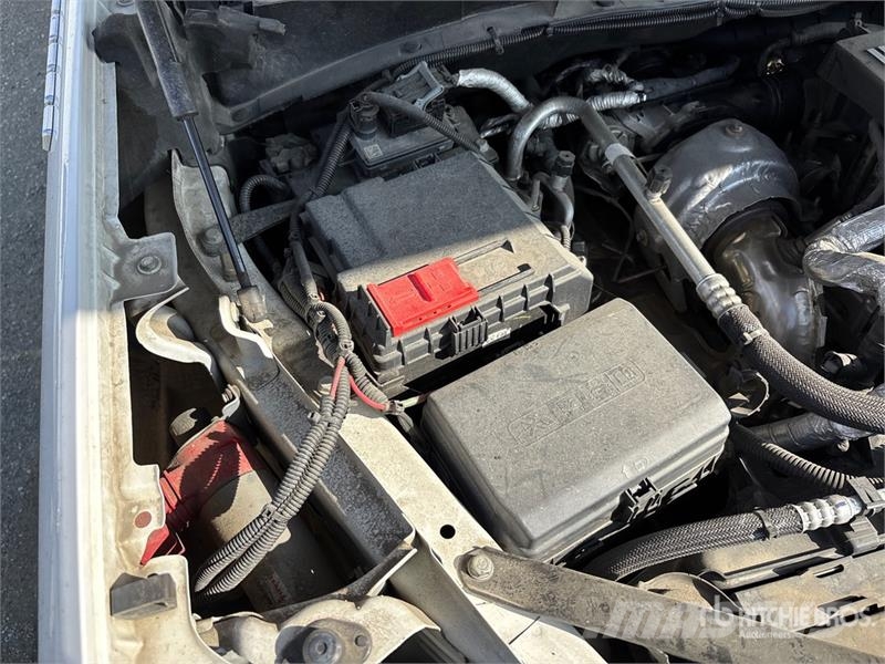 Chevrolet Silverado 1500 LT 4x4 Crew Cab Pickup Diger