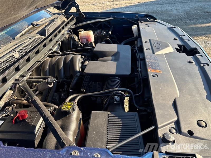 Chevrolet Silverado 1500 Ciężarówki typu Platforma / Skrzynia